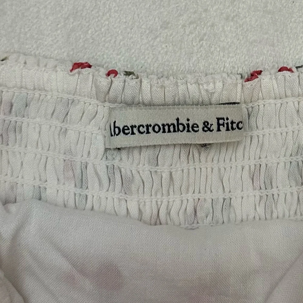 Abercrombie & Fitch Cherry Print Square Neck Puff Sleeve Top Small 51649